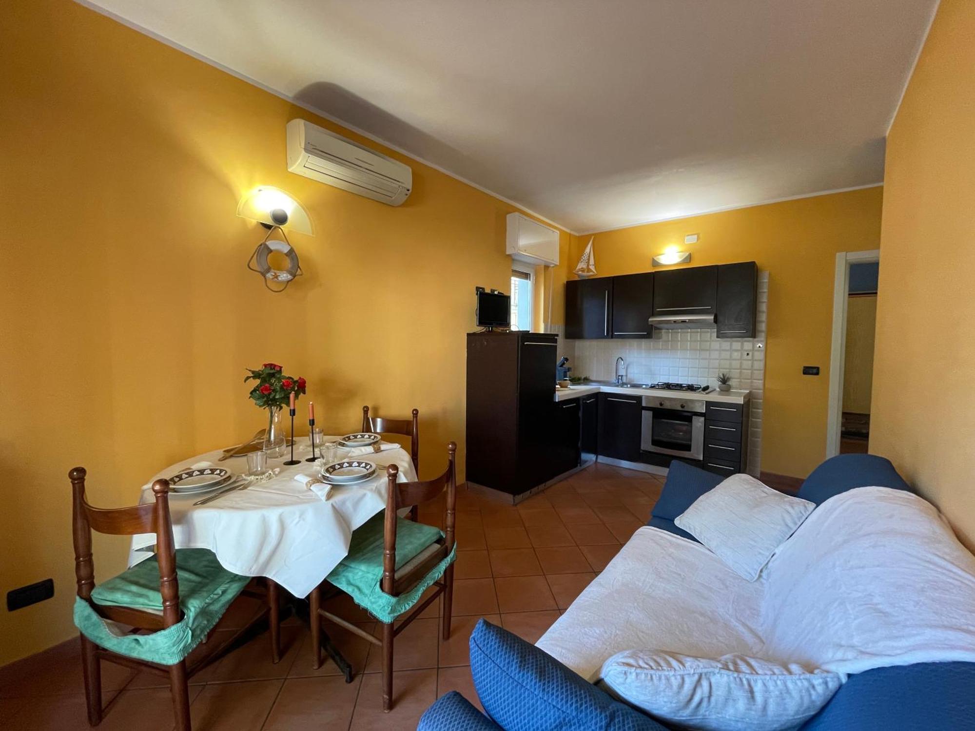50 Metri Dal Mare - Free Parking E A/C Apartman Pietra Ligure Kültér fotó