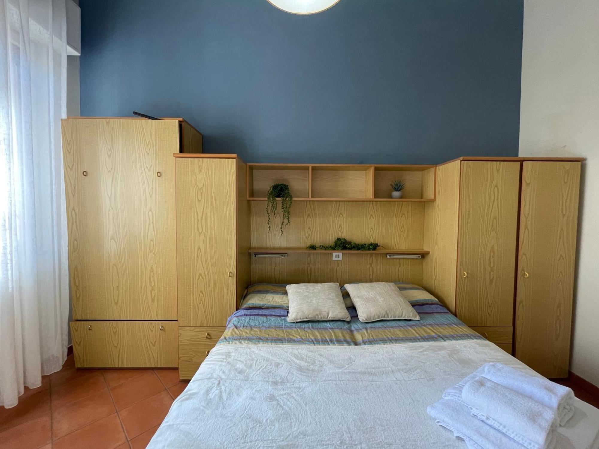 50 Metri Dal Mare - Free Parking E A/C Apartman Pietra Ligure Szoba fotó