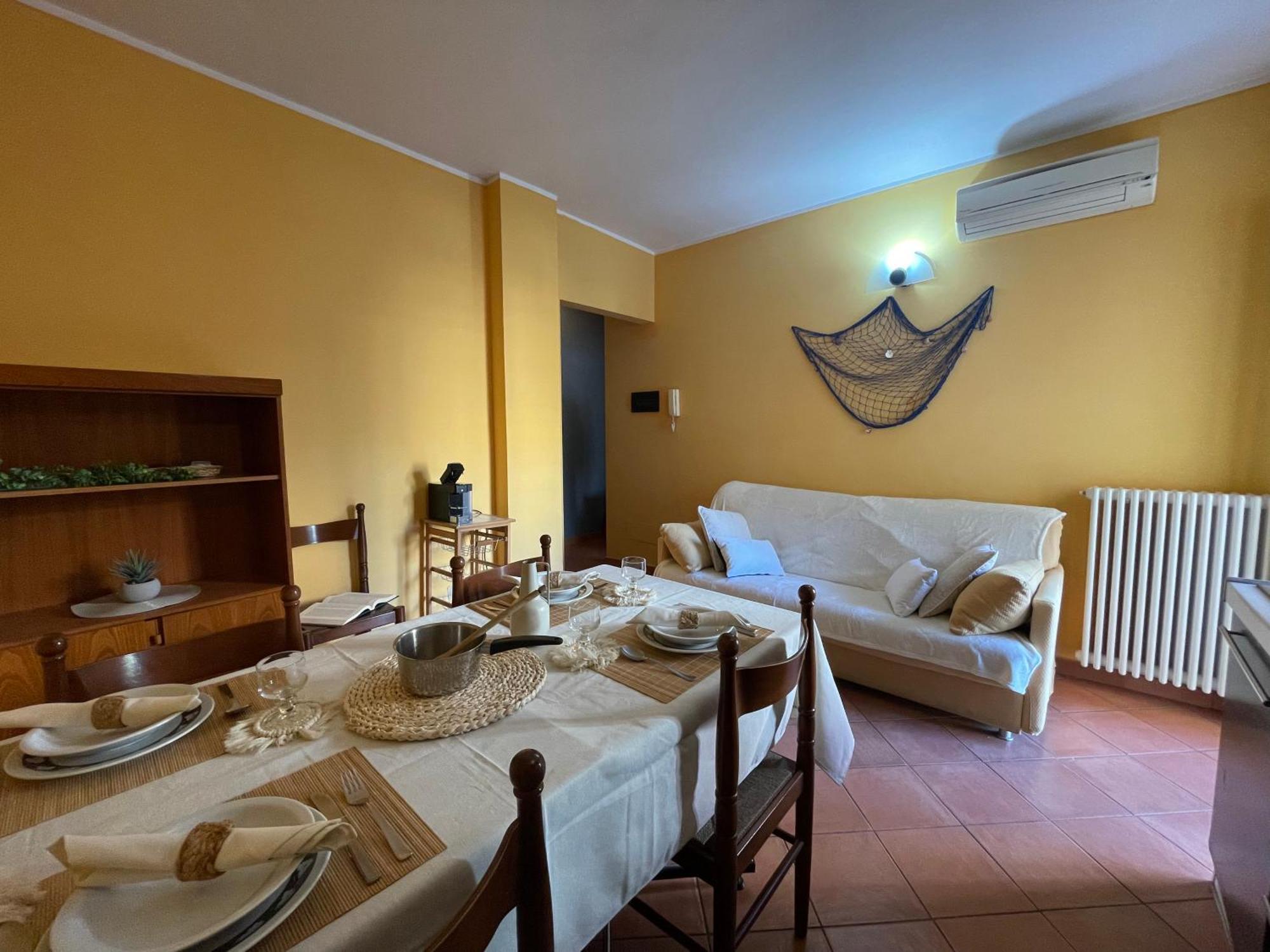 50 Metri Dal Mare - Free Parking E A/C Apartman Pietra Ligure Szoba fotó