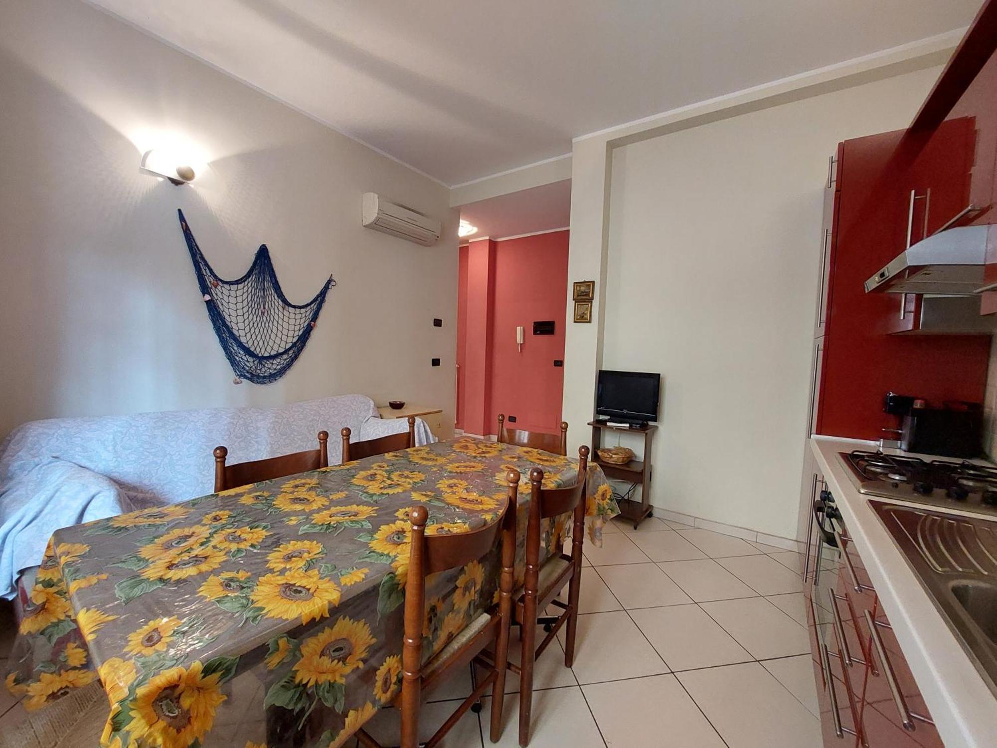 50 Metri Dal Mare - Free Parking E A/C Apartman Pietra Ligure Kültér fotó